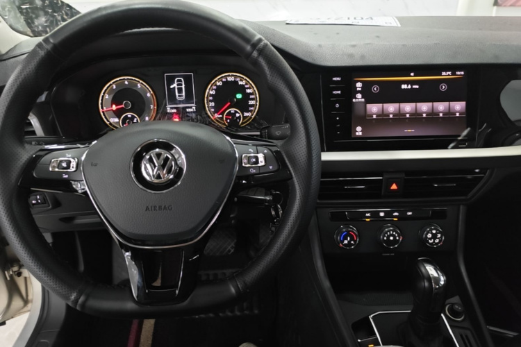 Volkswagen Lavida 2019 #10 Volkswagen Lavida 2019 car image #10