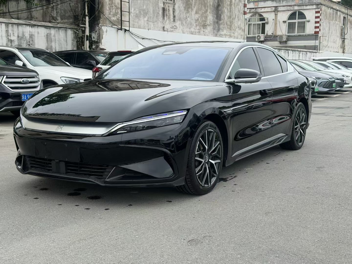 BYD Han 2024 car image 