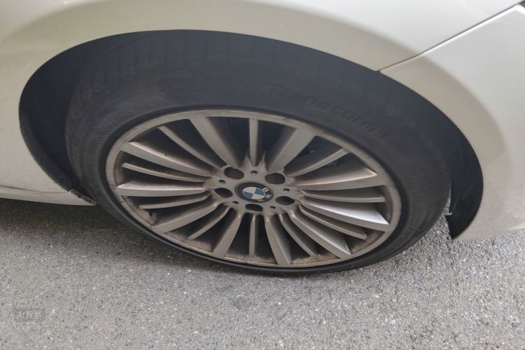 BMW 3 Series 2017 car image #9
