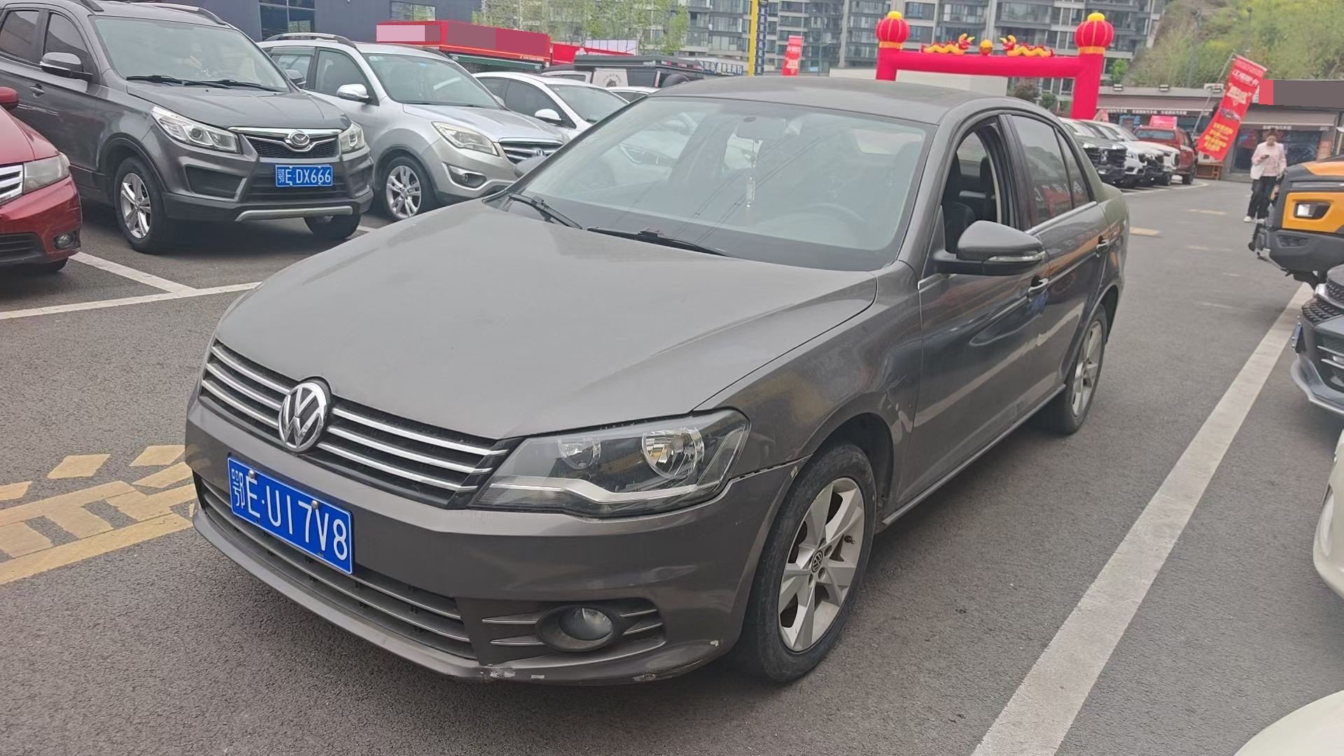 Volkswagen Bora 2013 car image 