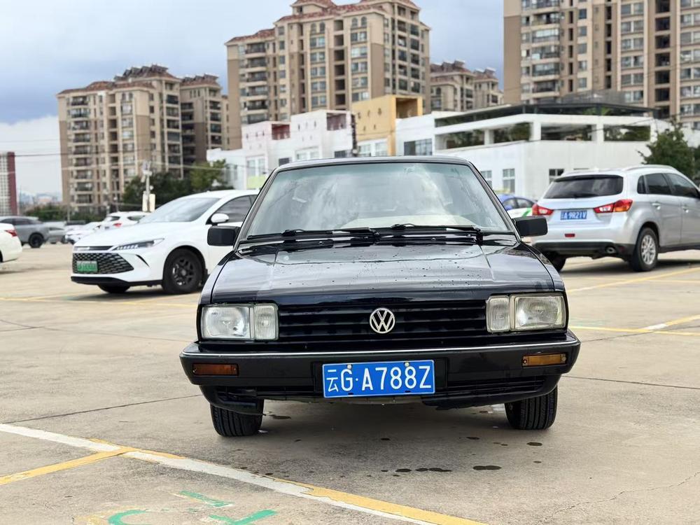 Volkswagen Santana Classic 2012 immagine di auto #2