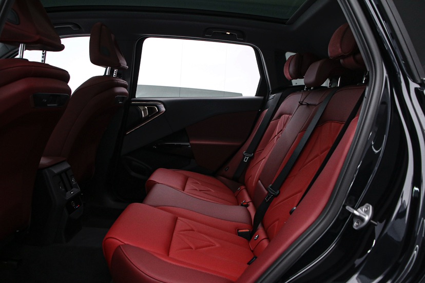BMW X3 2026 #4 BMW X3 2026 car image #4