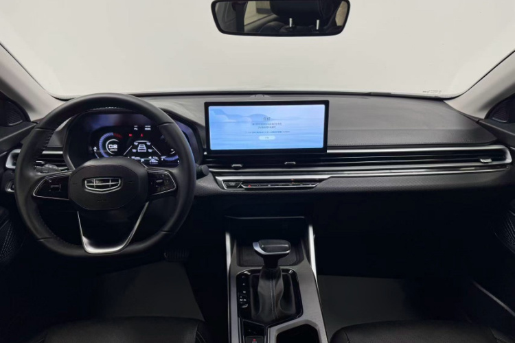 GEELY Emgrand 2023 car image #11