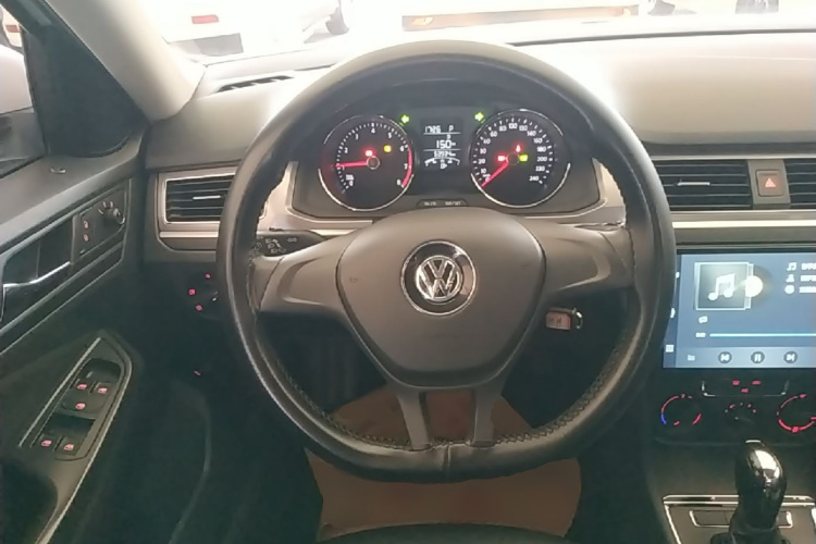 Volkswagen Bora 2020 car image #11