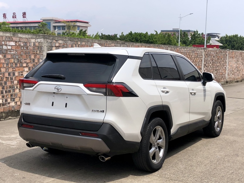 Toyota RAV4 2023 #5 Toyota RAV4 2023 immagine di auto #5
