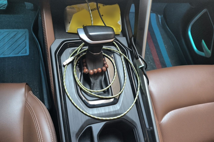 GEELY Vision X6 2022 car image #18