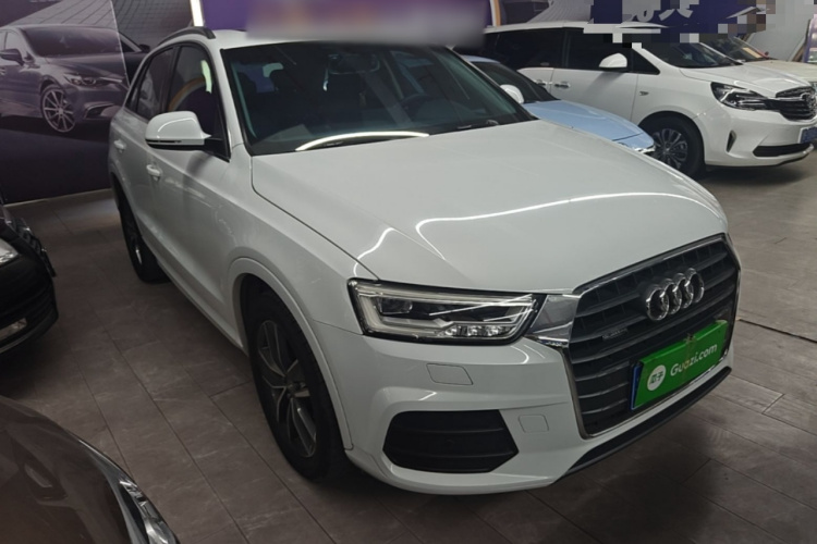 Audi Q3 2017 car image #6