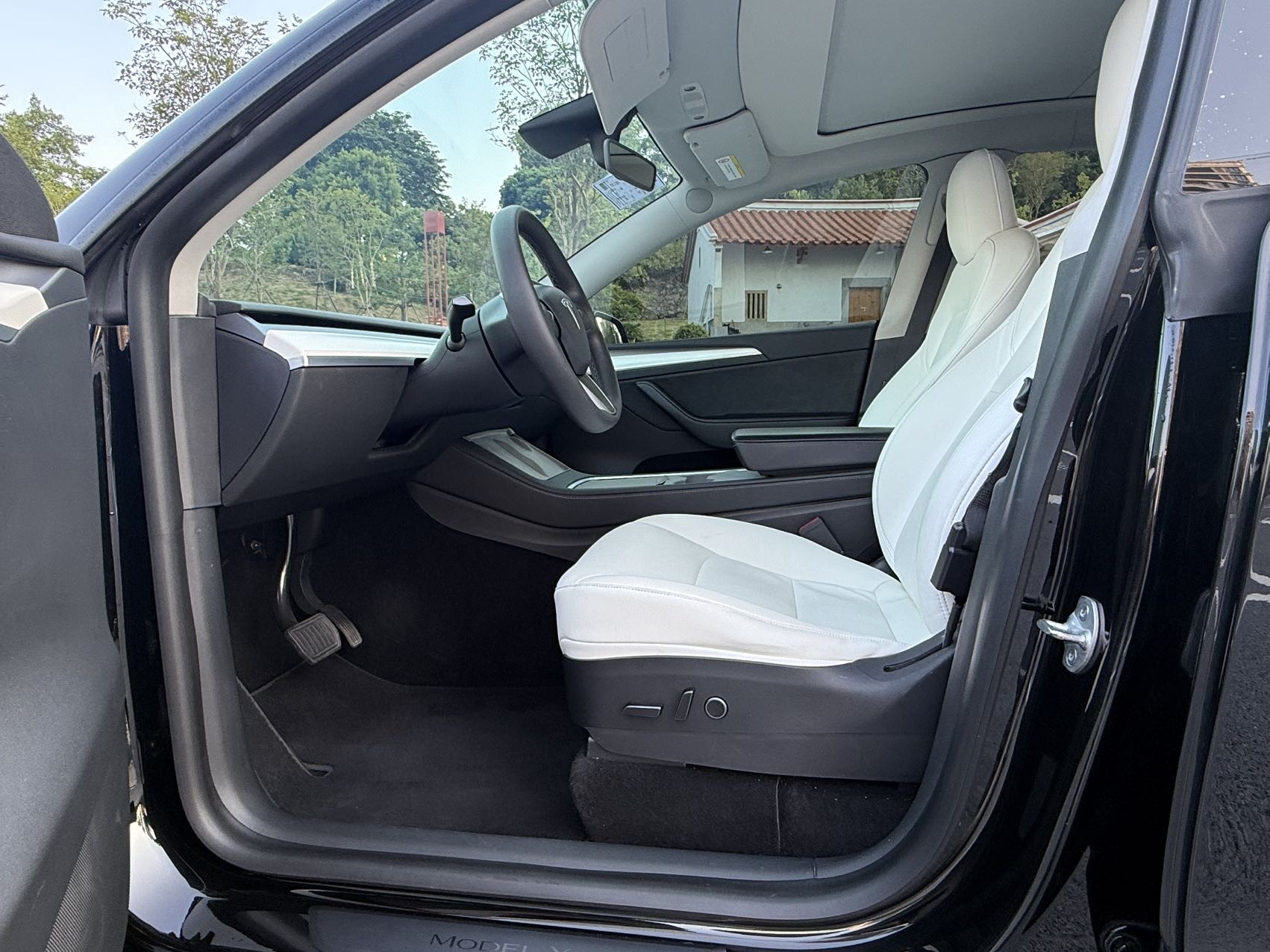 Tesla Model Y 2021 صورة سيارة #4