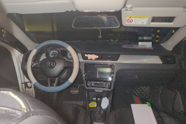 Skoda Rapid 2021 car image #11