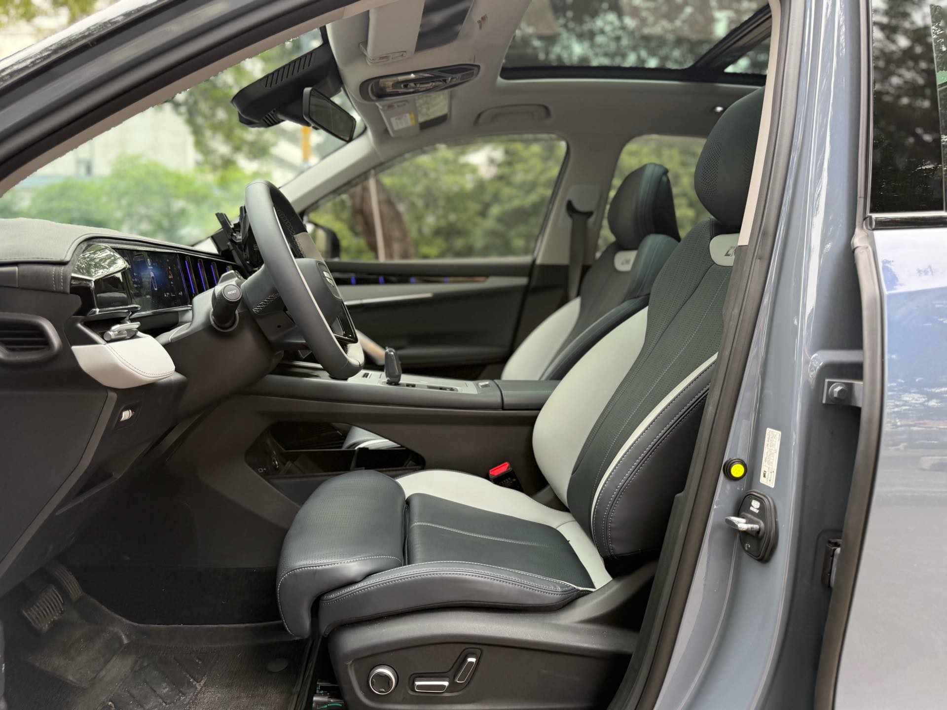 GEELY Boyue L 2024 car image #6