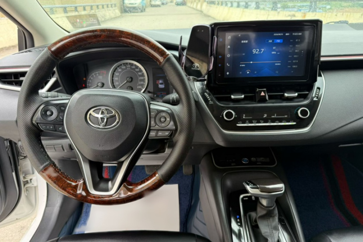 Toyota Corolla 2021 #22 Toyota Corolla 2021 car image #22