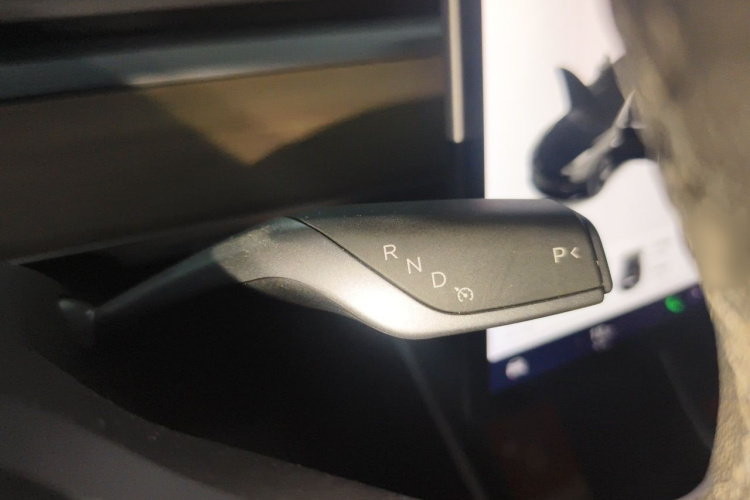 Tesla Model 3 2020 car image #18