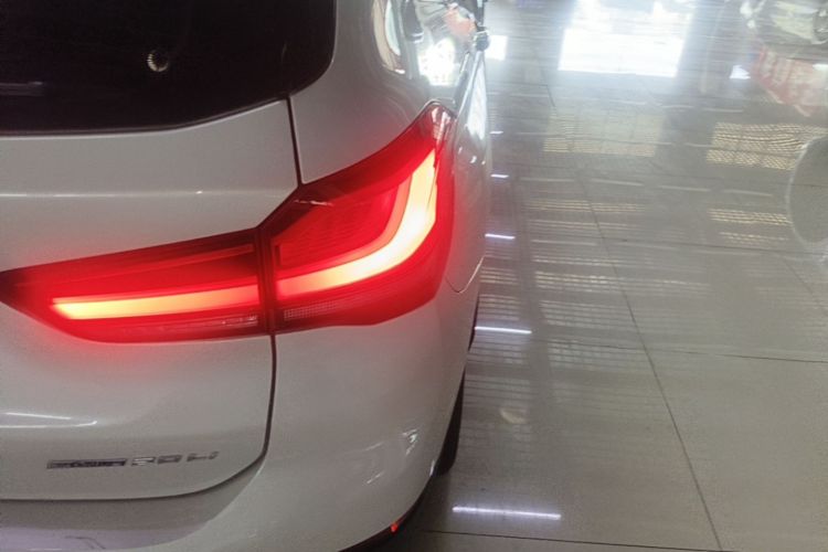 BMW X1 2021 #8 BMW X1 2021 car image #8