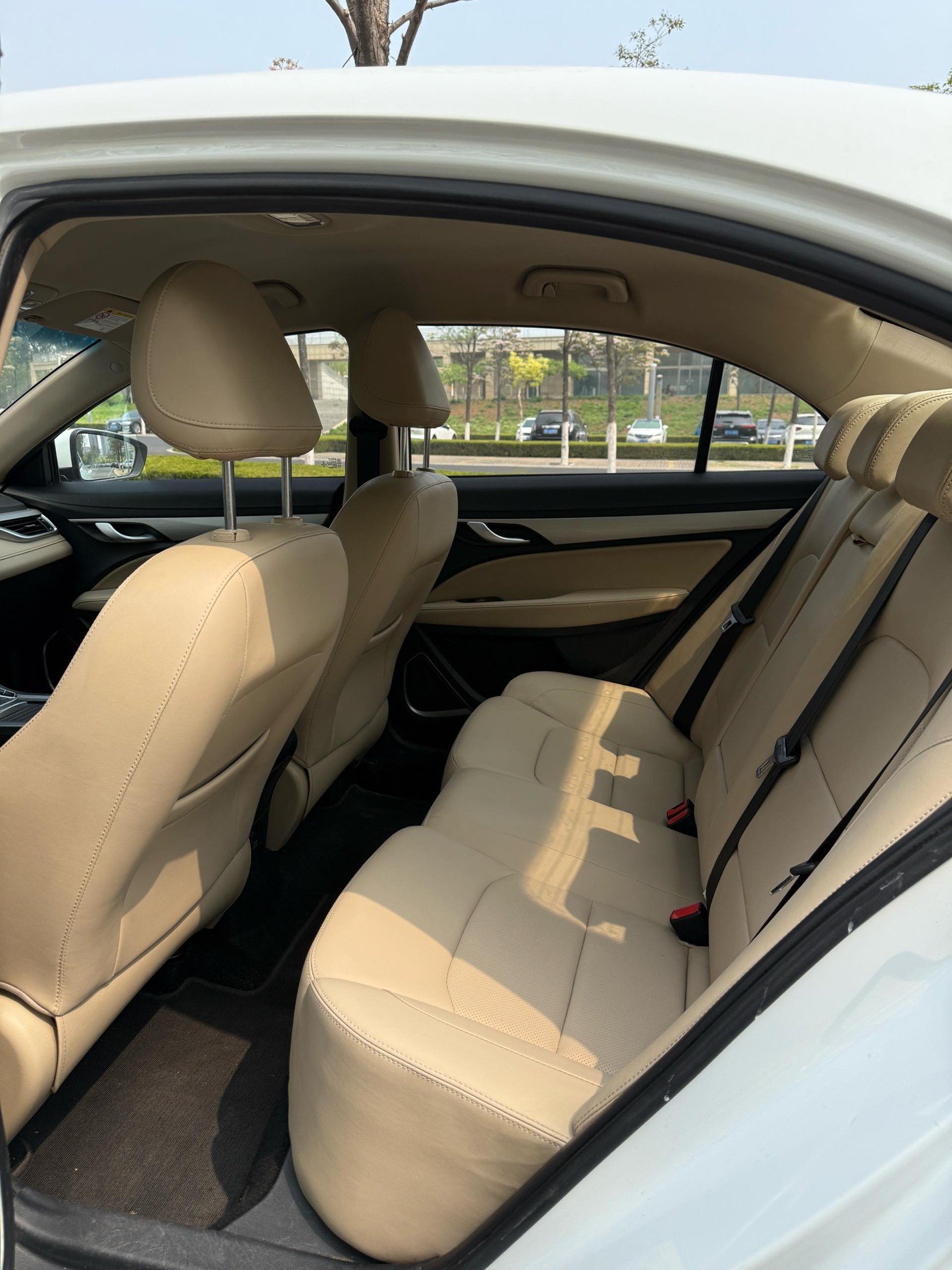 GEELY Emgrand 2018 car image #8