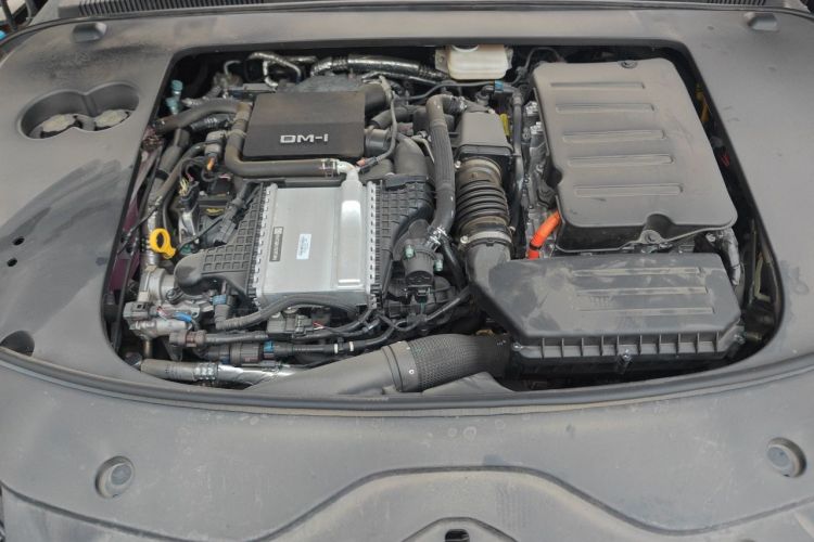 BYD Han 2024 car image #18