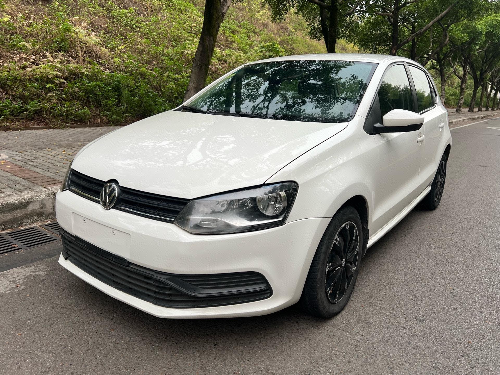 Volkswagen Polo 2016 Volkswagen Polo 2016 car image