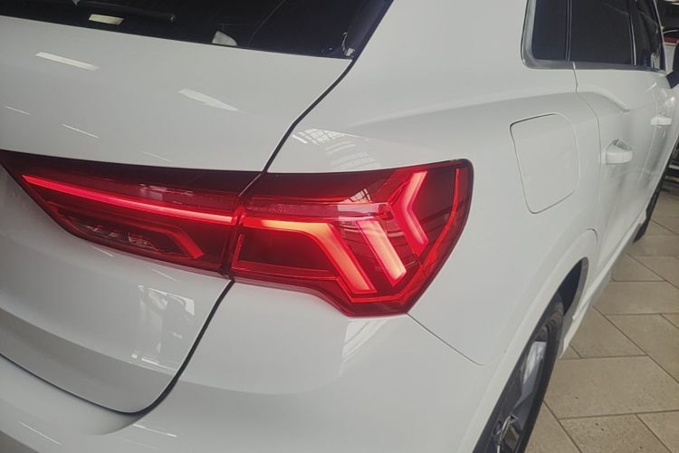 Audi Q3 2022 #8 Audi Q3 2022 car image #8