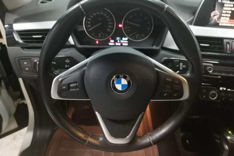 BMW X1 2017 car image #11