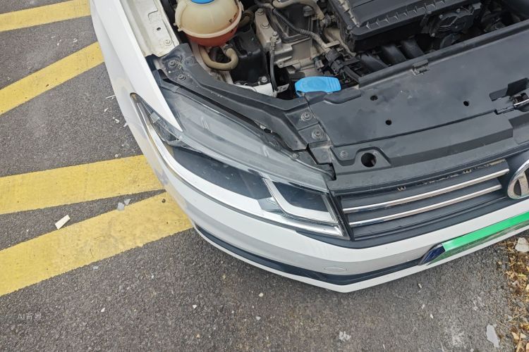 Volkswagen Santana 2017 car image #8
