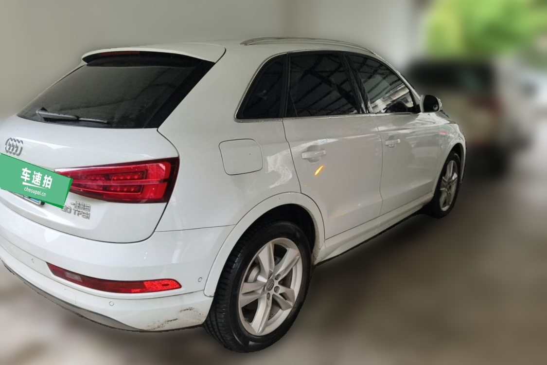 Audi Q3 2016 car image #4