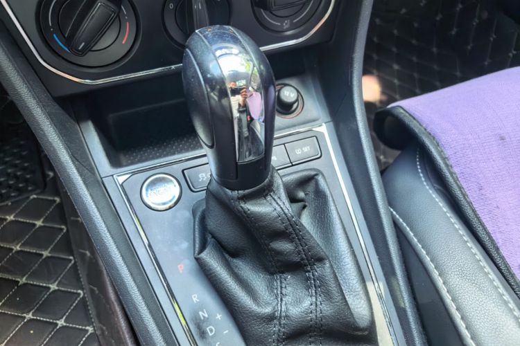 Volkswagen Lavida 2018 car image #14