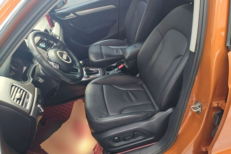 Audi Q3 2015 car image #15