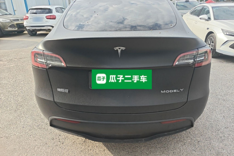 Tesla Model Y 2023 #6 Tesla Model Y 2023 car image #6