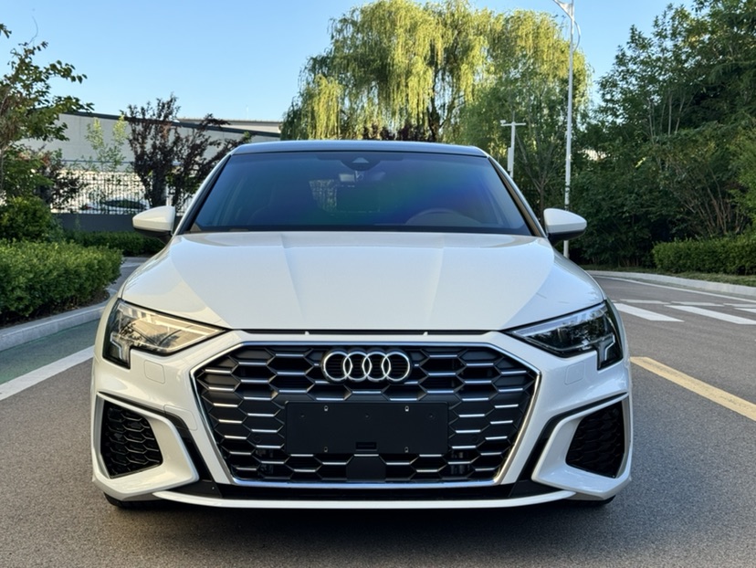 Audi Q3 2023 #2 Audi Q3 2023 car image #2