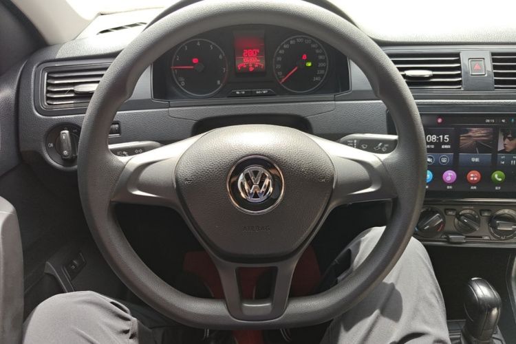 Volkswagen Santana 2019 #11 Volkswagen Santana 2019 car image #11