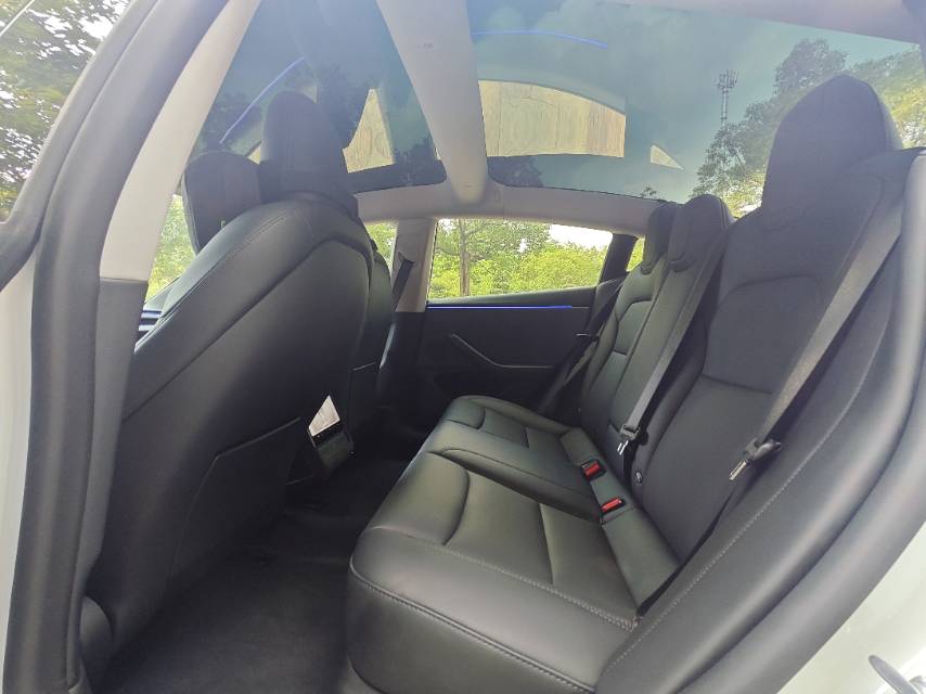 Tesla Model 3 2025 car image #10