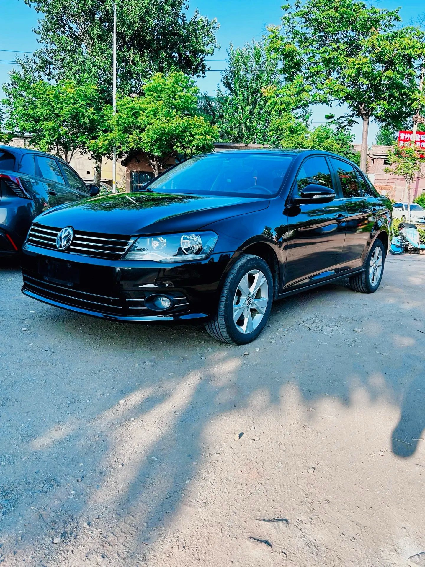 Volkswagen Bora 2014 car image 