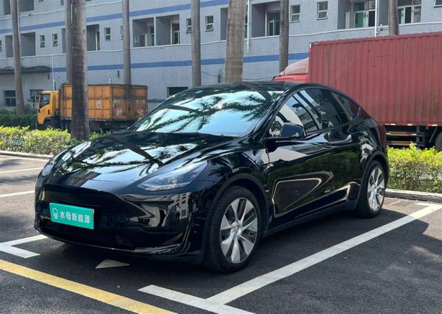 Tesla Model Y 2022 #15 Tesla Model Y 2022 car image #15