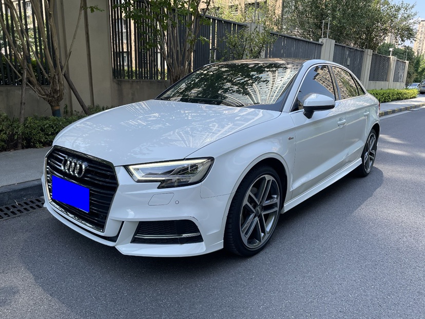 Audi A3 2017 Audi A3 2017 immagine di auto