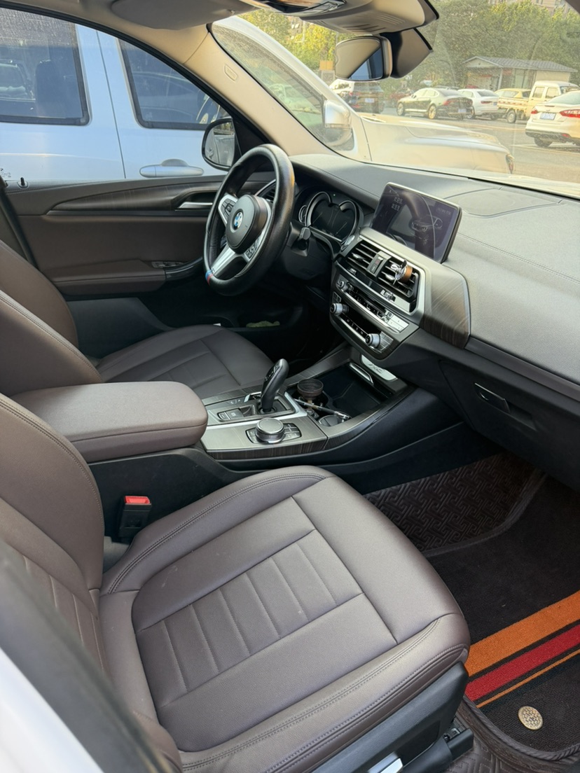 BMW X3 2018 car image #3