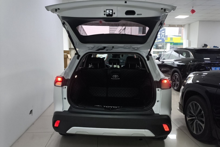 Toyota Corolla Cross 2024 image de voiture #22