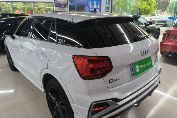 Audi Q2L 2023 imagem de carro #5