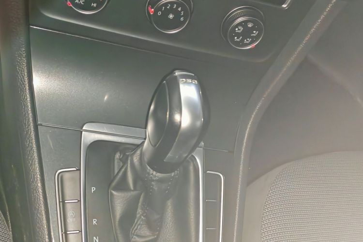 Volkswagen Golf 2018 #11 Volkswagen Golf 2018 car image #11