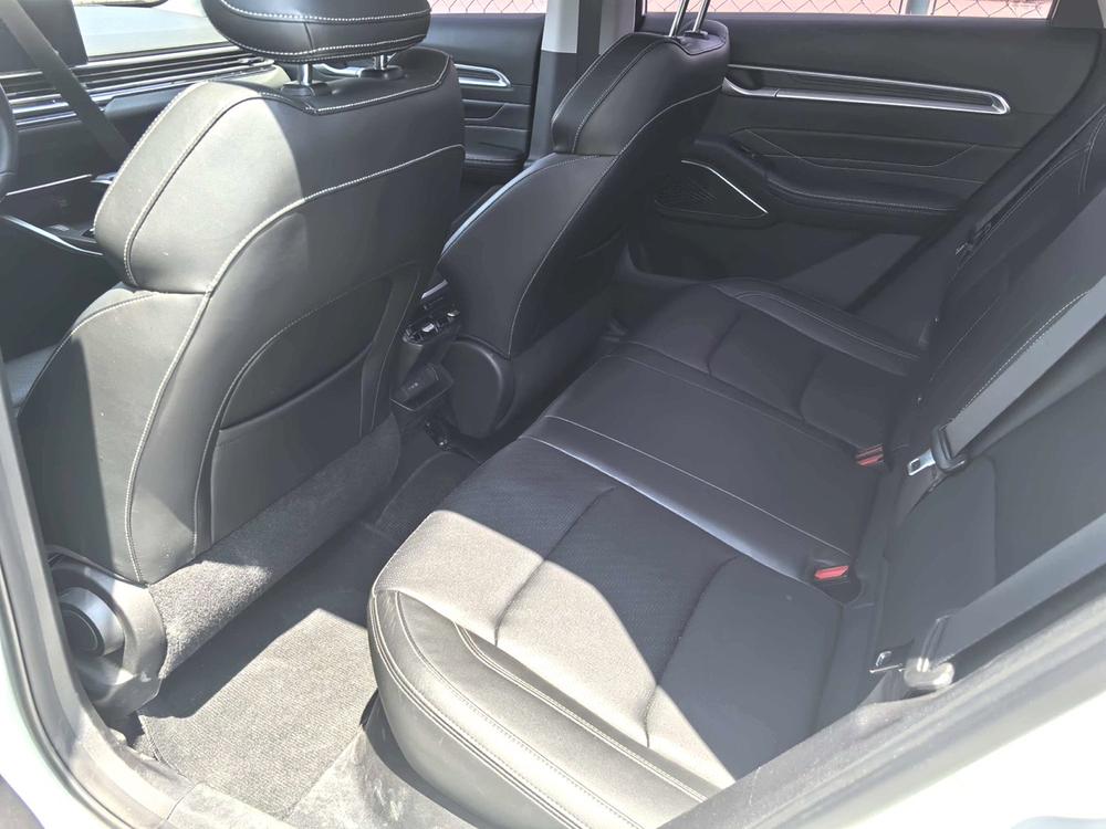 GEELY Emgrand 2021 car image #9