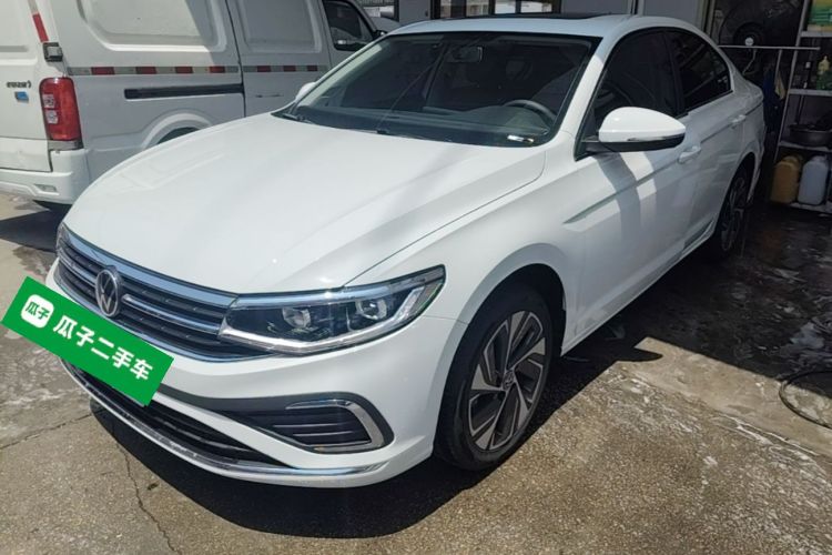 Volkswagen Bora 2025 car image #2