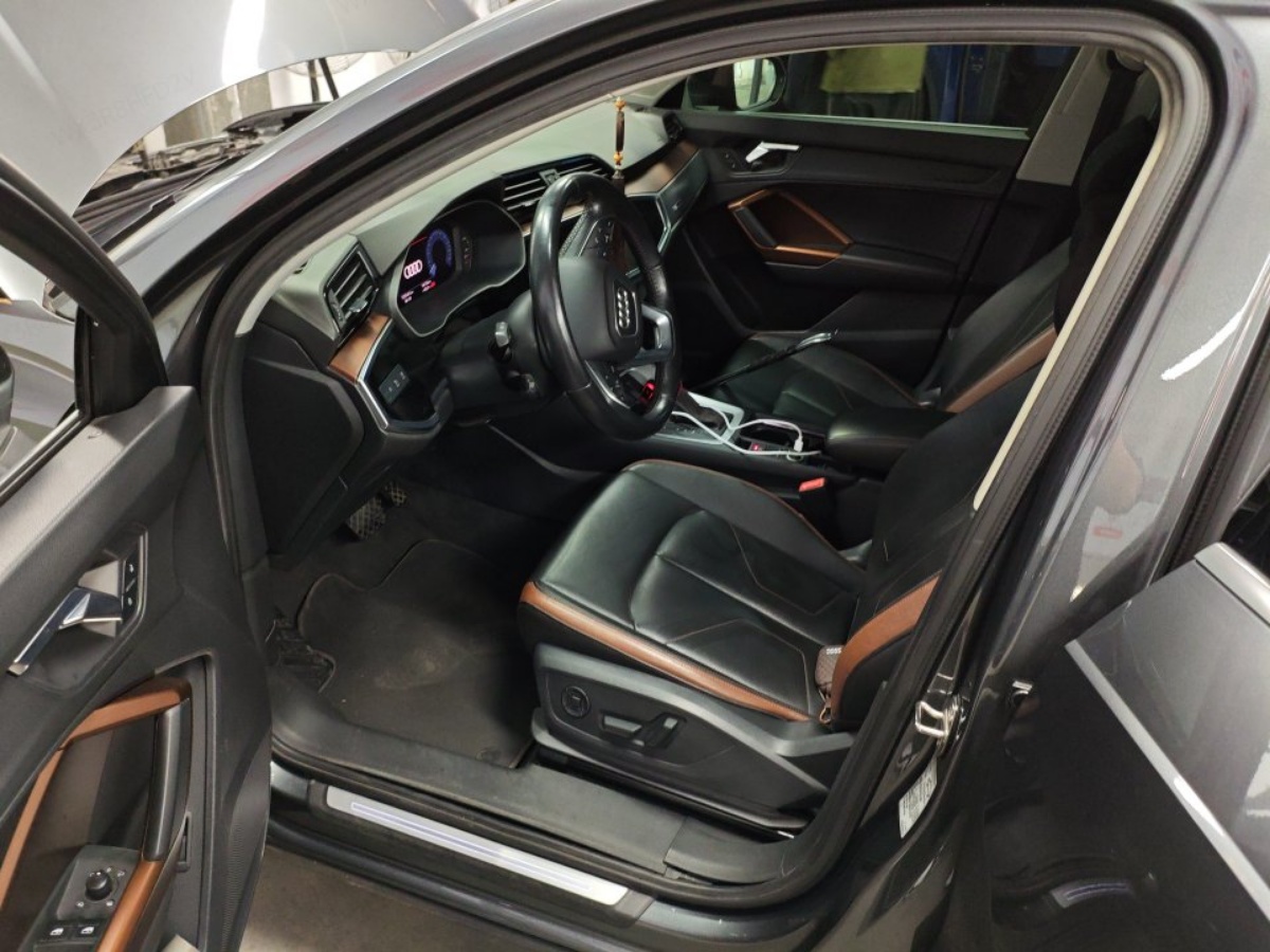 Audi Q3 2019 #2 Audi Q3 2019 car image #2