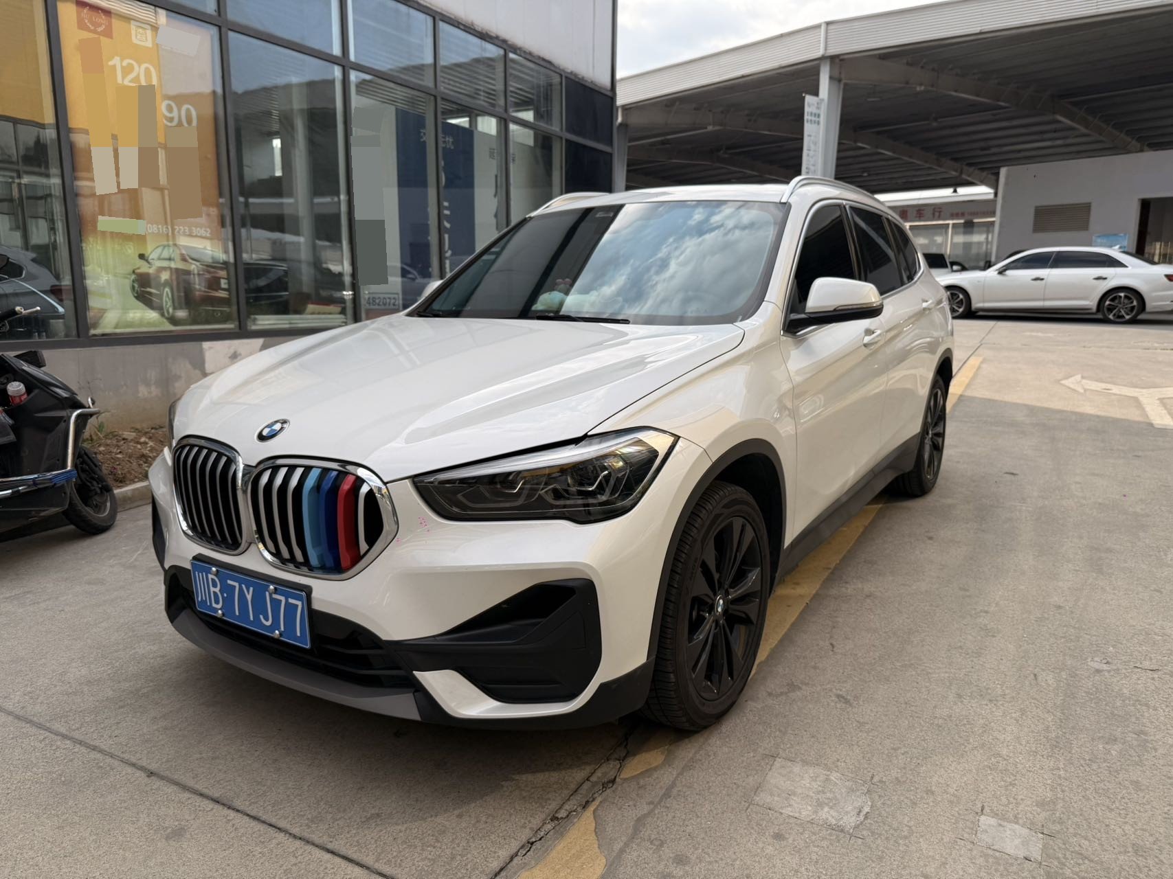 BMW X1 2021 car image 