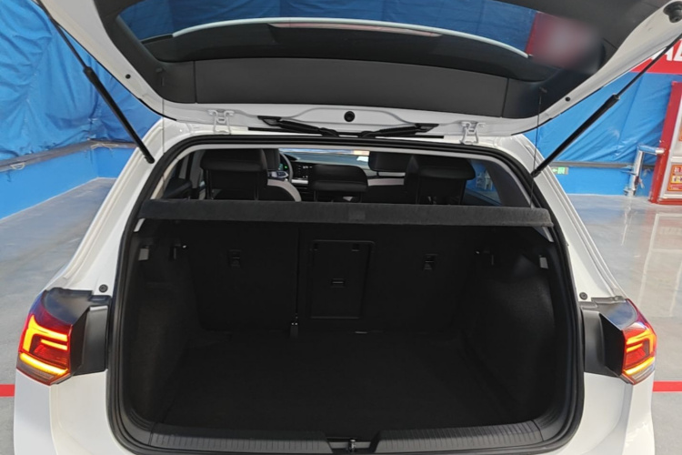 Volkswagen Golf 2024 #19 Volkswagen Golf 2024 car image #19