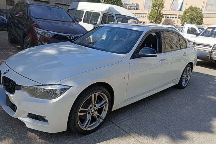 BMW 3 Series 2019 car image #2