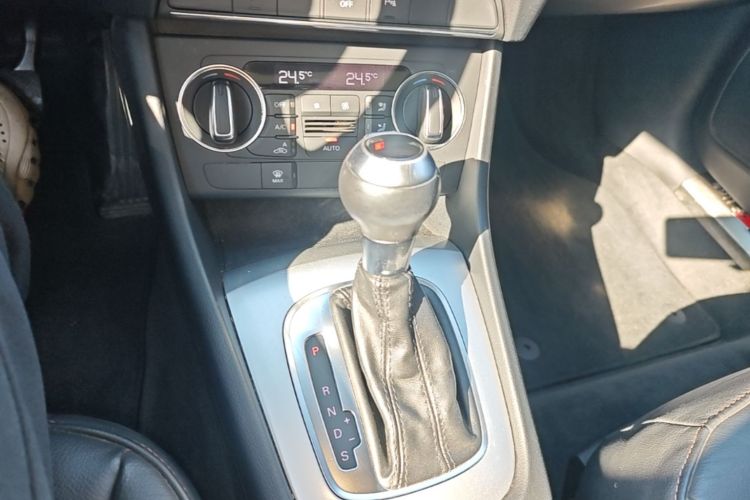Audi Q3 2017 صورة سيارة #14