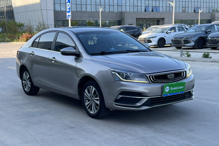 GEELY Emgrand 2018 car image #3