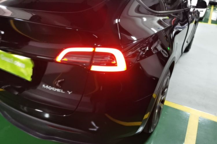Tesla Model Y 2023 #8 Tesla Model Y 2023 immagine di auto #8