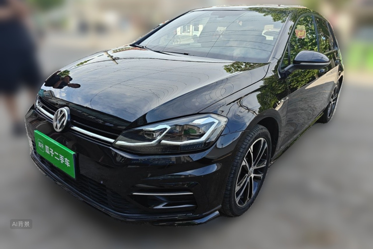 Volkswagen Golf 2020 car image #2