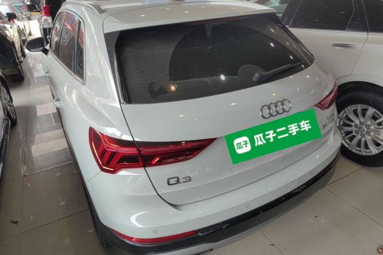 Audi Q3 2021 car image #5