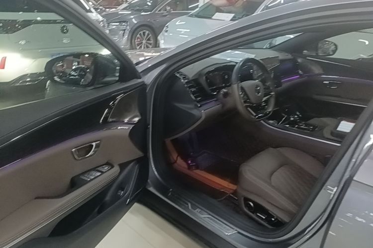 BYD Han 2022 car image #16