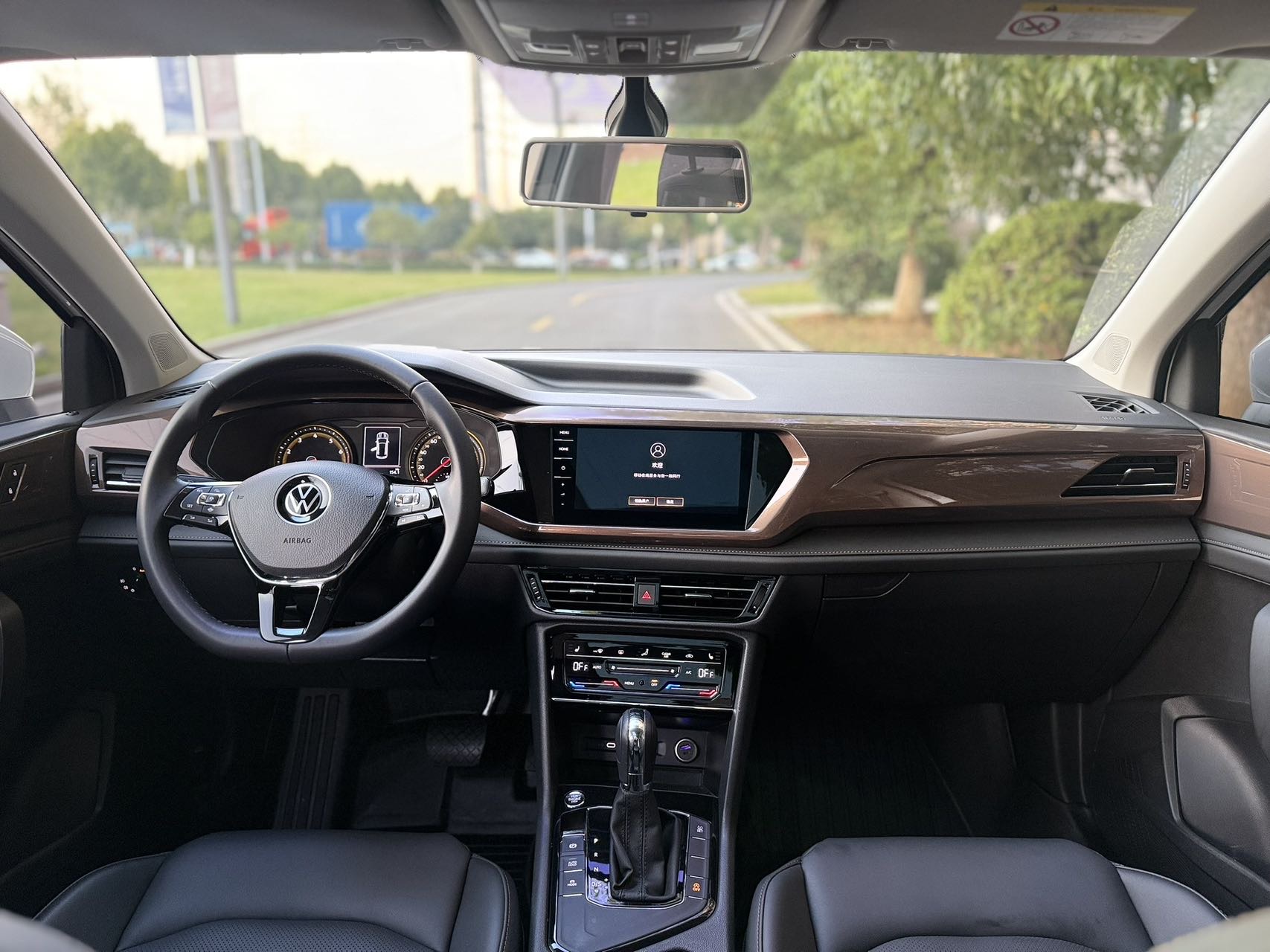 2022 immagine di auto #5